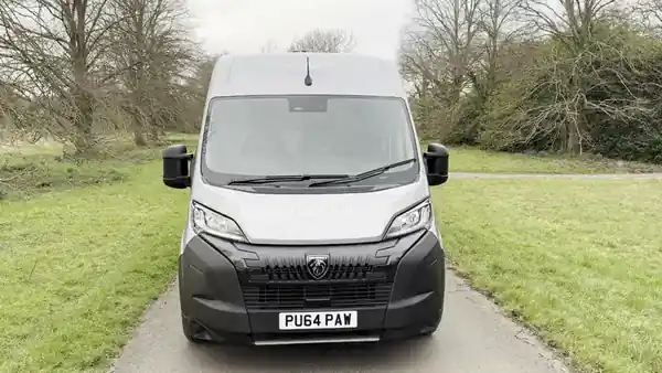 Walk-around of one of our latest 4 Paws Mobile Spa vans